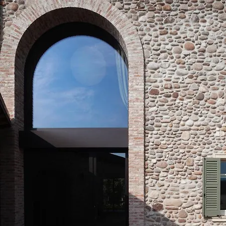 Corte Lanfranconi Relais Adults Only 4* Pescantina