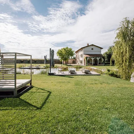 Konukevi Corte Lanfranconi Relais Adults Only 4*