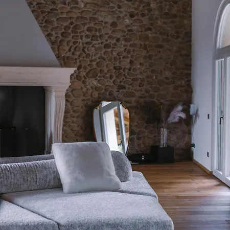 Corte Lanfranconi Relais Pensión Pescantina