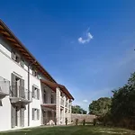 Гостевой дом Corte Lanfranconi Relais Adults Only Пескантина