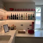 Гостевой дом Corte Lanfranconi Relais Adults Only Пескантина