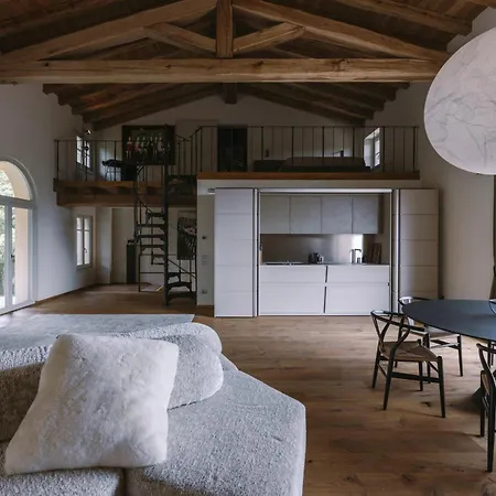 Corte Lanfranconi Relais * ペスカンティーナ